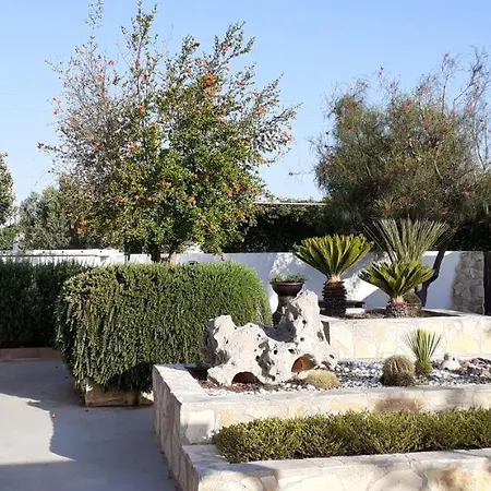 I Tre Ciliegi Oda ve Kahvaltı Otranto