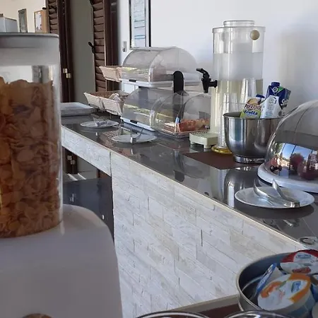 I Tre Ciliegi أوترانتو