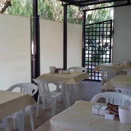 I Tre Ciliegi Oda ve Kahvaltı 3*