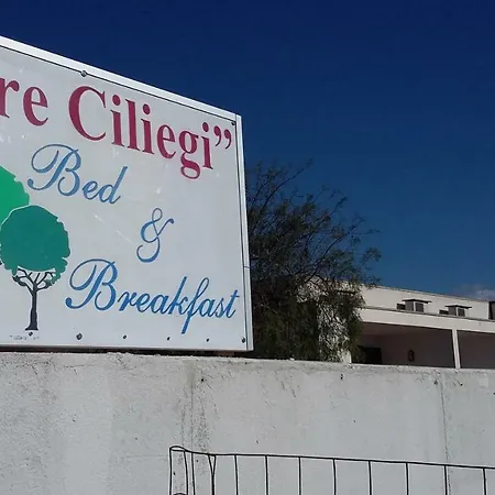 I Tre Ciliegi 3* أوترانتو