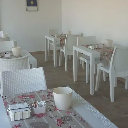 I Tre Ciliegi Oda ve Kahvaltı 3*